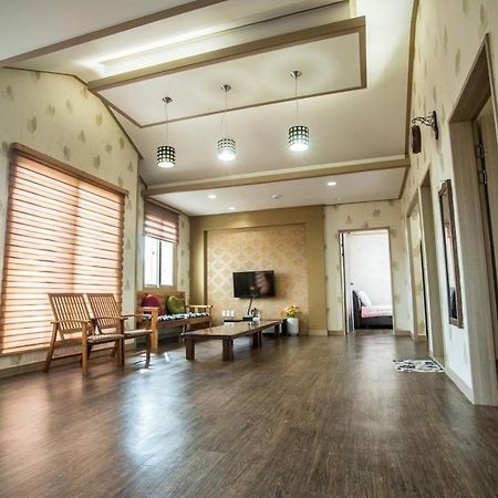 Вилла Jeju Olleh House Экстерьер фото