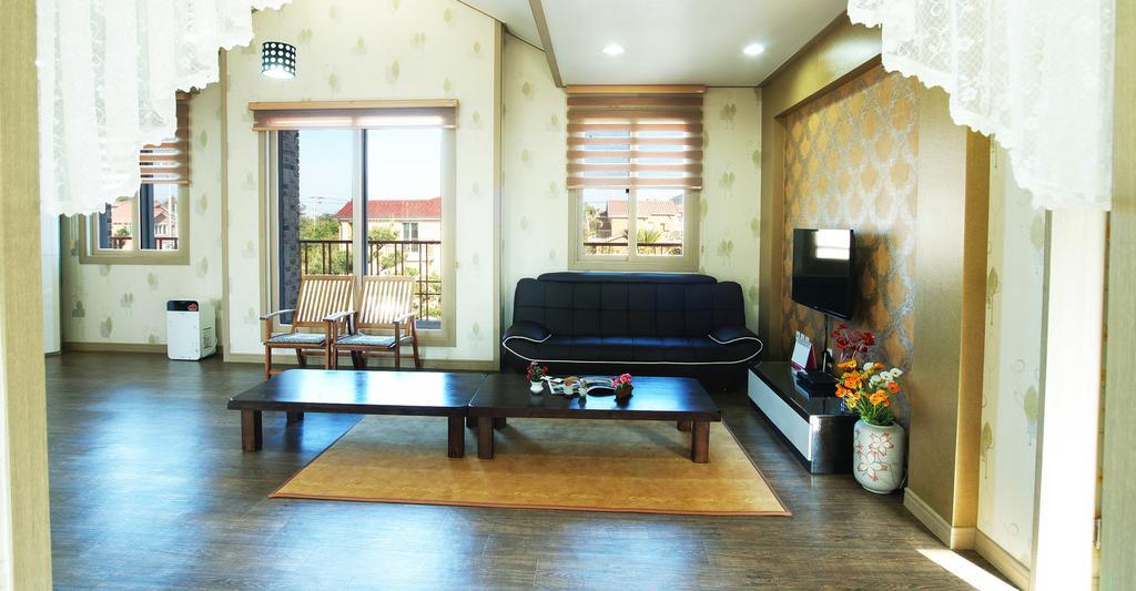 Вилла Jeju Olleh House Экстерьер фото