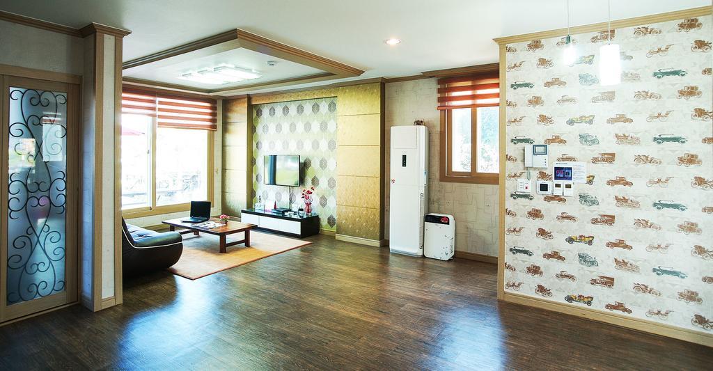 Вилла Jeju Olleh House Экстерьер фото