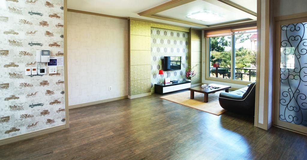 Вилла Jeju Olleh House Экстерьер фото