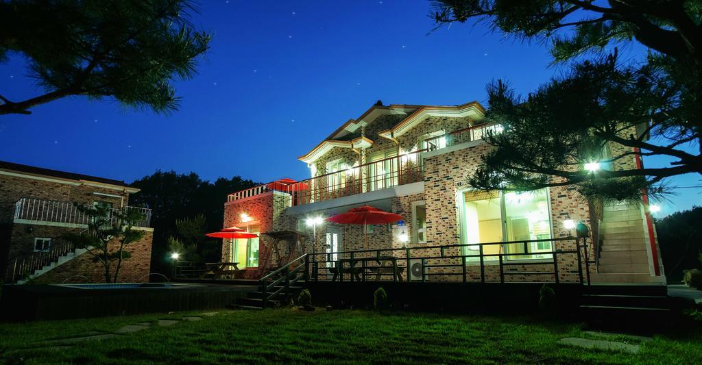 Вилла Jeju Olleh House Экстерьер фото