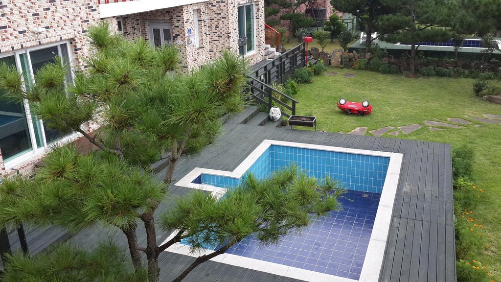 Вилла Jeju Olleh House Экстерьер фото