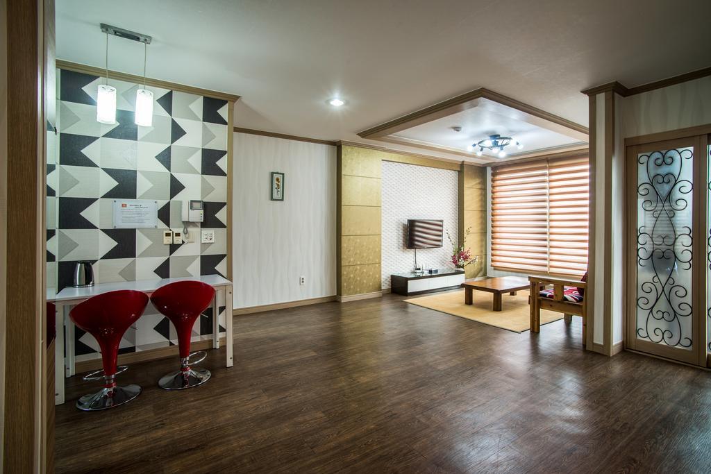 Вилла Jeju Olleh House Экстерьер фото