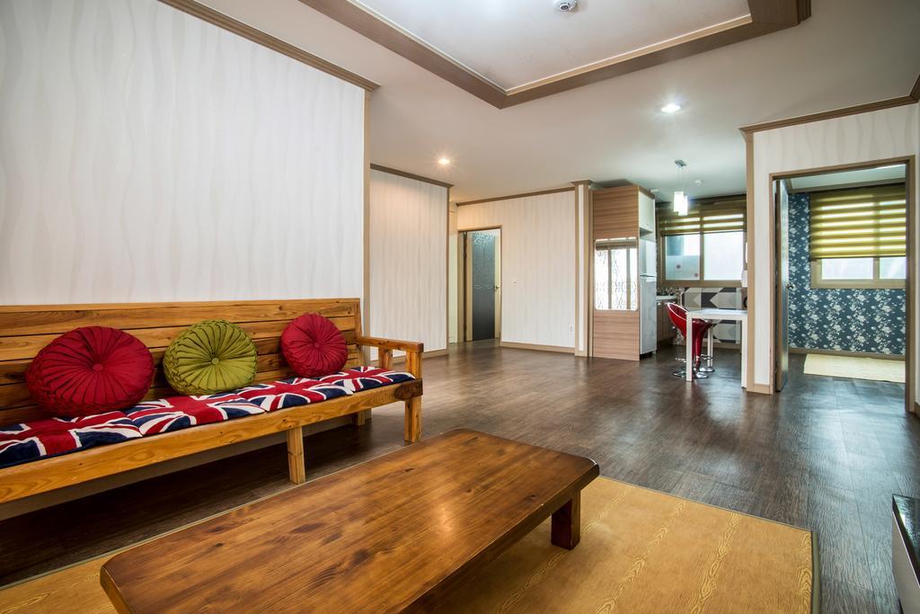 Вилла Jeju Olleh House Экстерьер фото