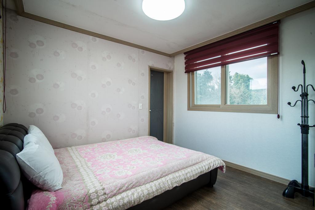 Вилла Jeju Olleh House Экстерьер фото
