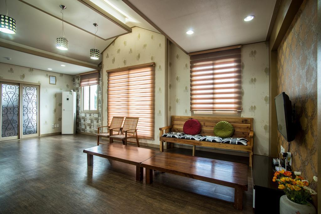 Вилла Jeju Olleh House Экстерьер фото