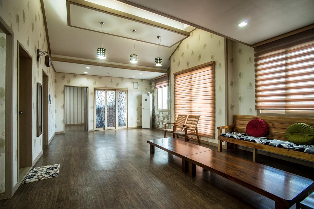 Вилла Jeju Olleh House Экстерьер фото
