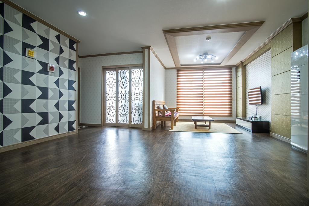 Вилла Jeju Olleh House Экстерьер фото