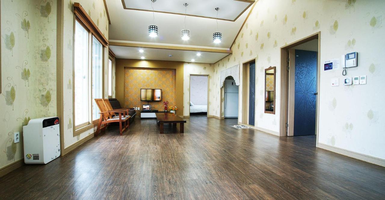 Вилла Jeju Olleh House Экстерьер фото