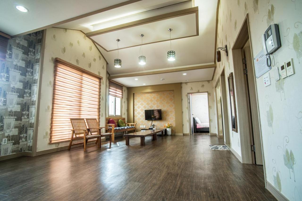 Вилла Jeju Olleh House Экстерьер фото